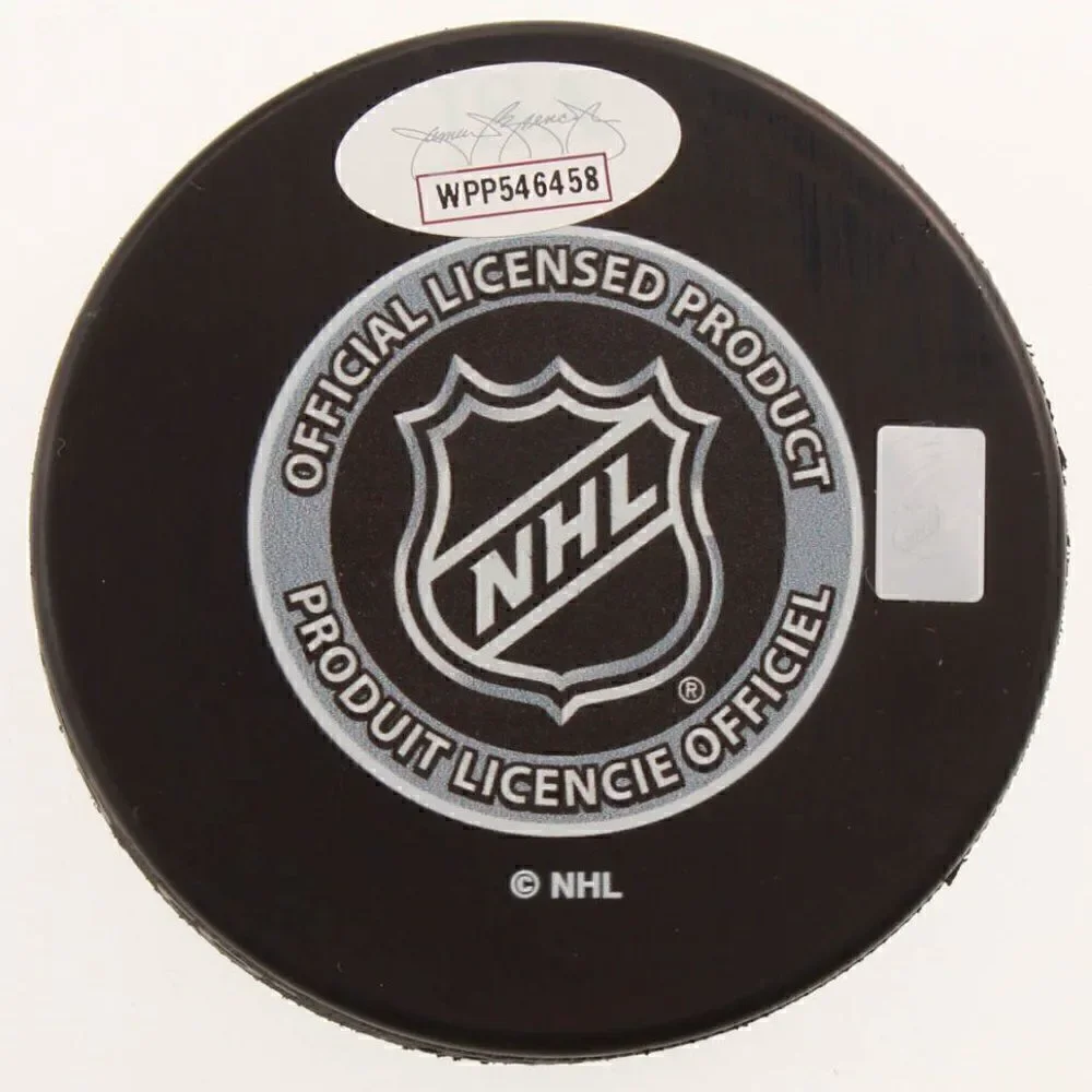 Bobby Hull Signed Blackhawks Logo Hockey Puck